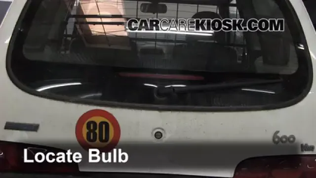 2006 Fiat Seicento 600 Van 1.1L 4 Cyl. Luces Luz de freno central (reemplazar foco)